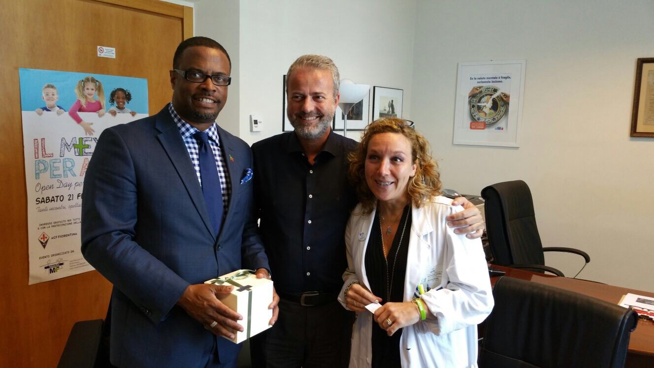 Minister of Foreign Affairs in St. Kitts and Nevis Hon. Mark Brantley (extreme left) meeting with Meyer Hospital officials